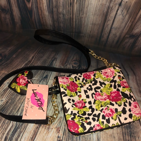 Betsey Johnson Handbags - NWT Betsey Johnson bag